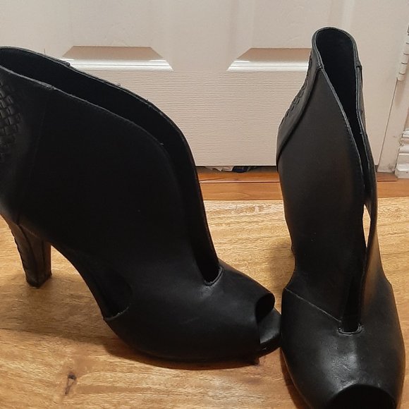 Open toe ankle bootie - Picture 4 of 6